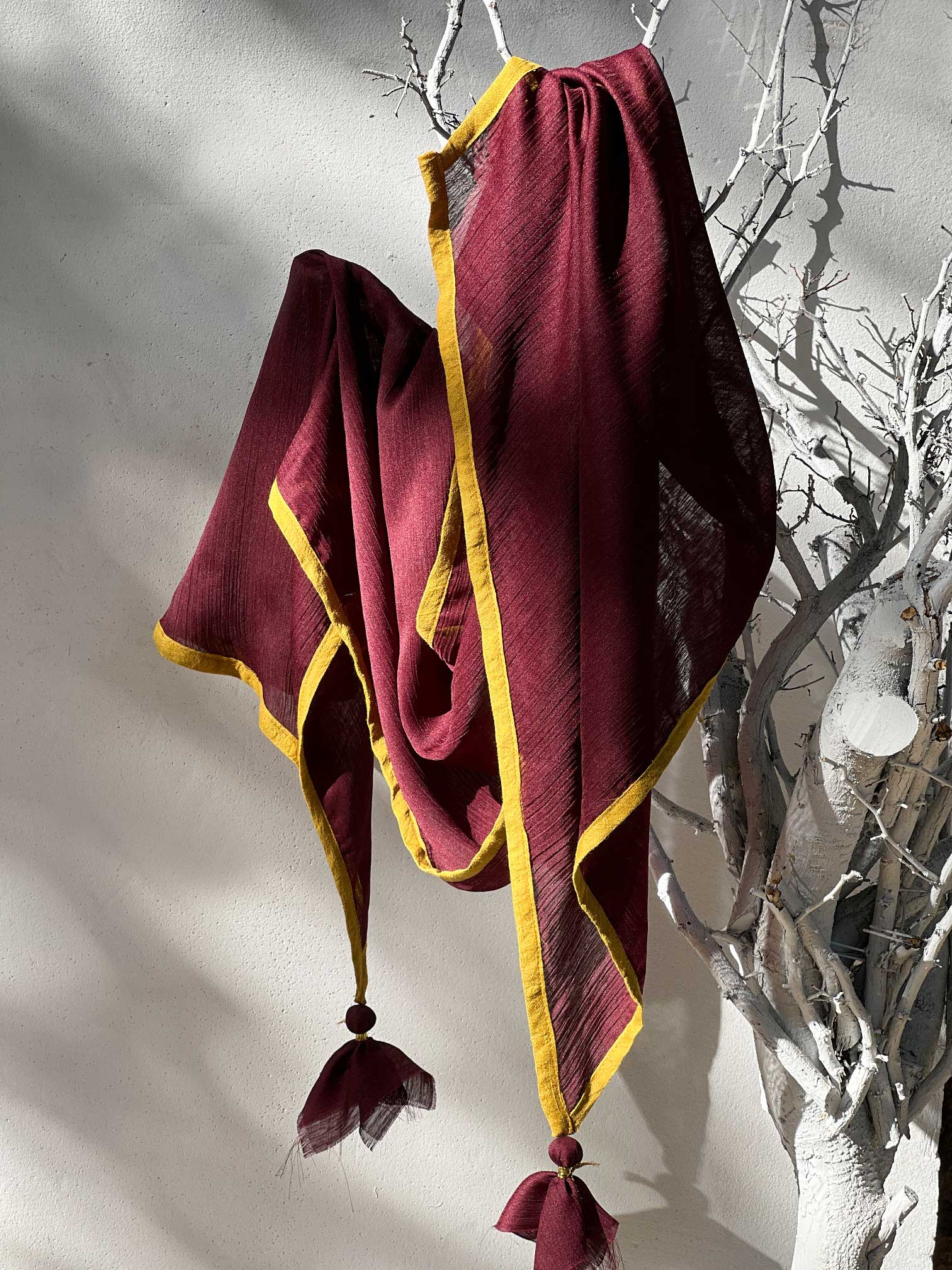 شال زرشکی دور زرد